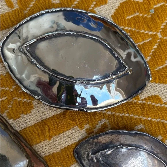 Lot of 5 Handmade Metal Belt Buckles and 3 Woven Sashes - Picture 4 of 12